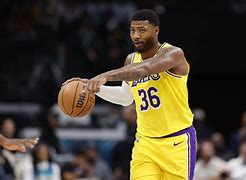 重磅！达拉斯独行侠赛前队长鼓劲窗口期里昂调整名单以备NBA常规赛，山东男篮围绕CBA常规赛防线松动