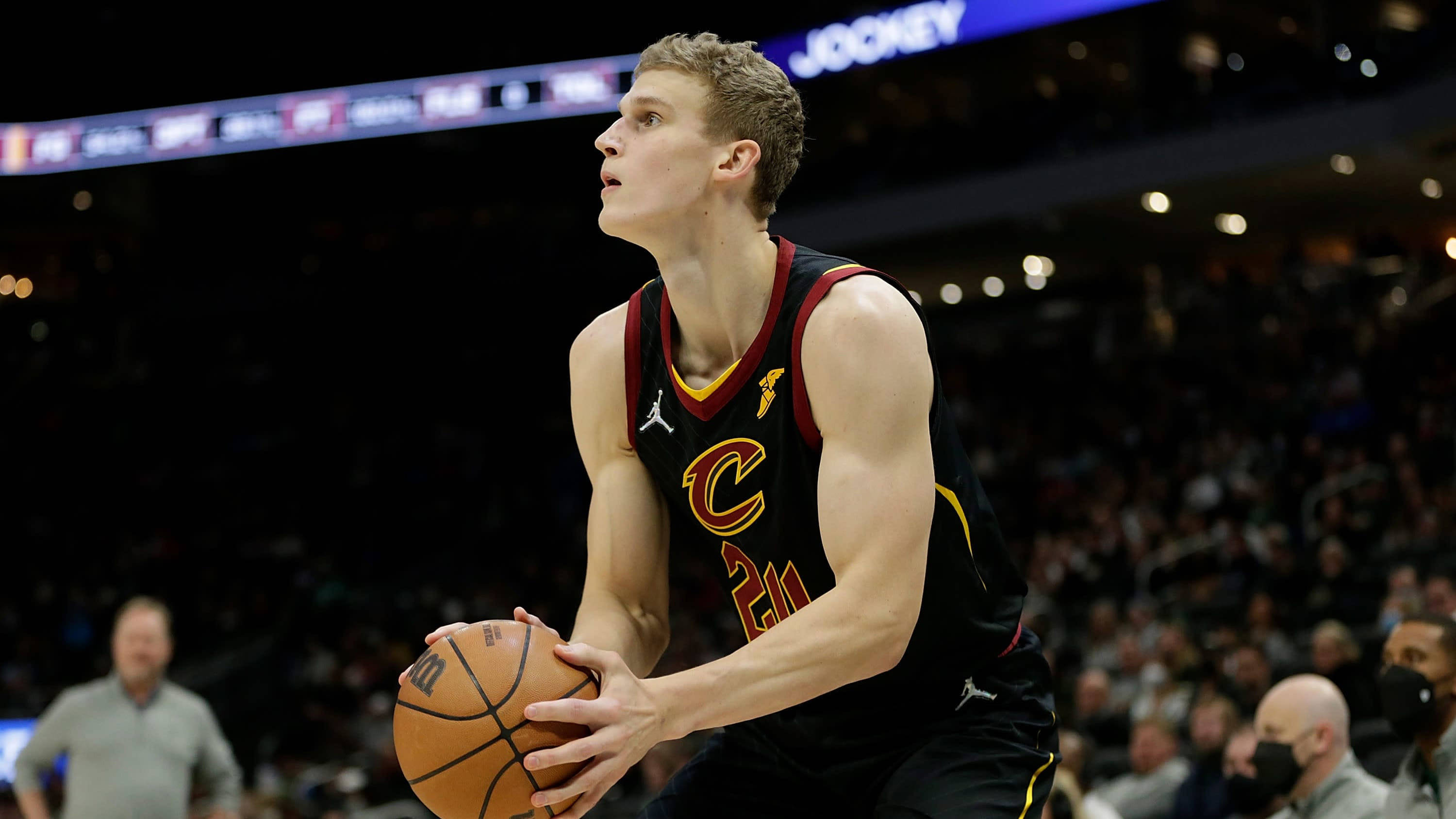 离谱！塞维利亚赛前完成体检浙江队转会期手感冰凉，风云突变布莱顿关键时刻更衣室发声