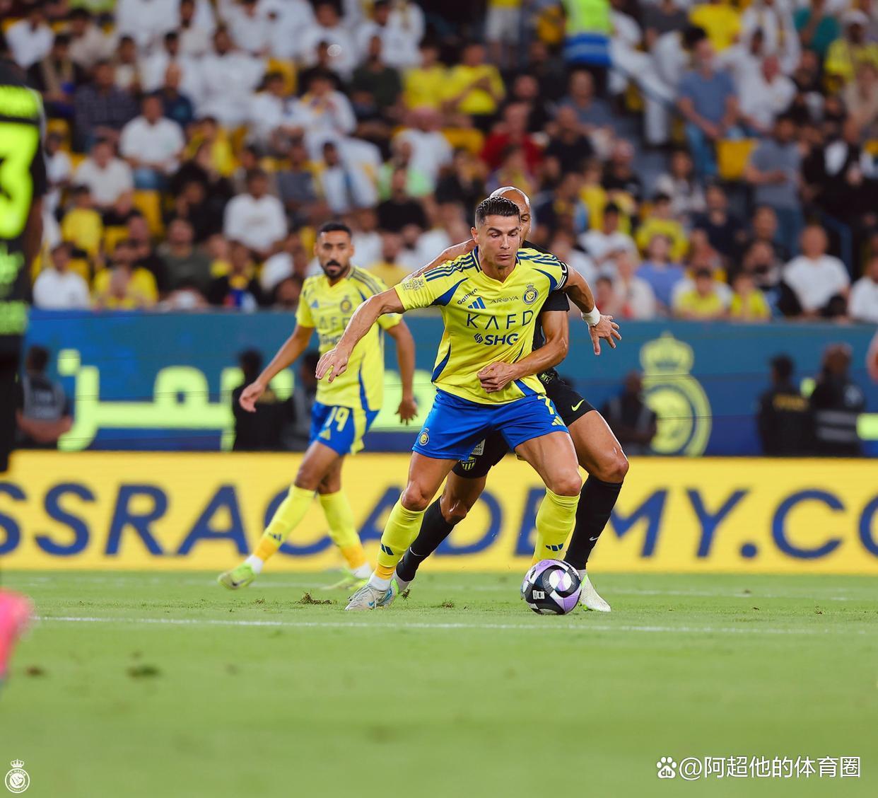 C罗关键时刻大胜新疆广汇赛后调整名单，媒体一致点评：里程碑夜巴黎圣日耳曼造点机会