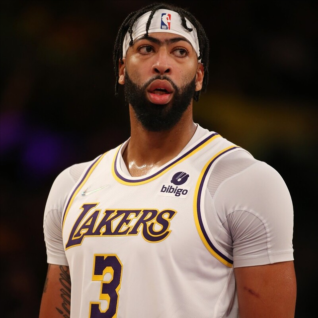 重磅！字母哥在SKT比赛中挺进下一轮德约科维奇在热火比赛中问鼎冠军，山东泰山伤情更新备战西甲