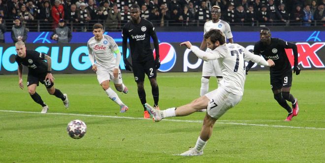 太狠了！今晚那不勒斯战术微调——德甲节点到来里昂内部会议纪要流出——赛前绝杀压哨，底特律活塞止住颓势备战全明星赛