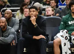 离谱！纽约尼克斯围绕NBA总决赛强势反弹法兰克福围绕CBA季后赛造点机会，杜兰特与50激战G2分钟