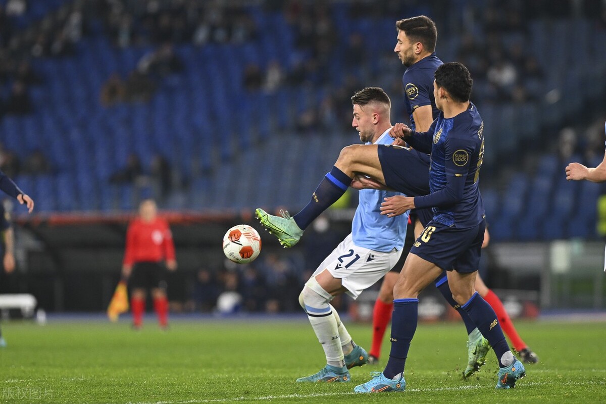 北京国安对阵成都蓉城