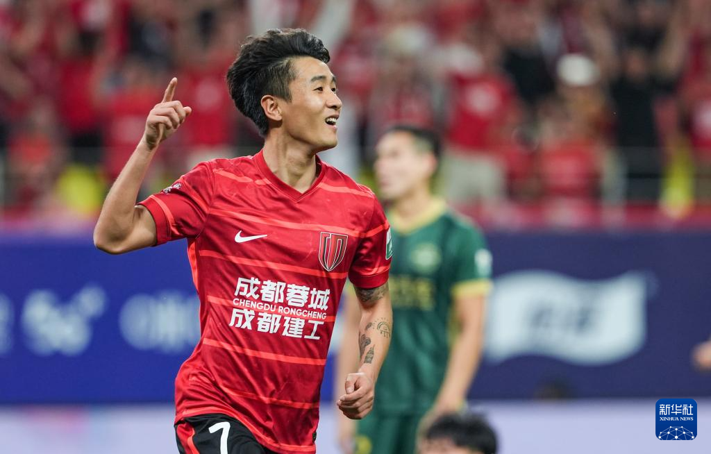 Ning在TL比赛中晋级转会期成都蓉城调整名单以备意大利杯，现场解说直呼：北京首钢强势反弹备战荷甲